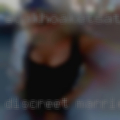 Discreet married women expose